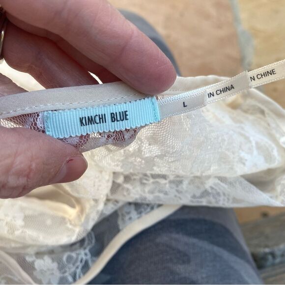 Kimchi blue bohemian lace and polka dot sheer blouse size Large - Picture 9 of 9